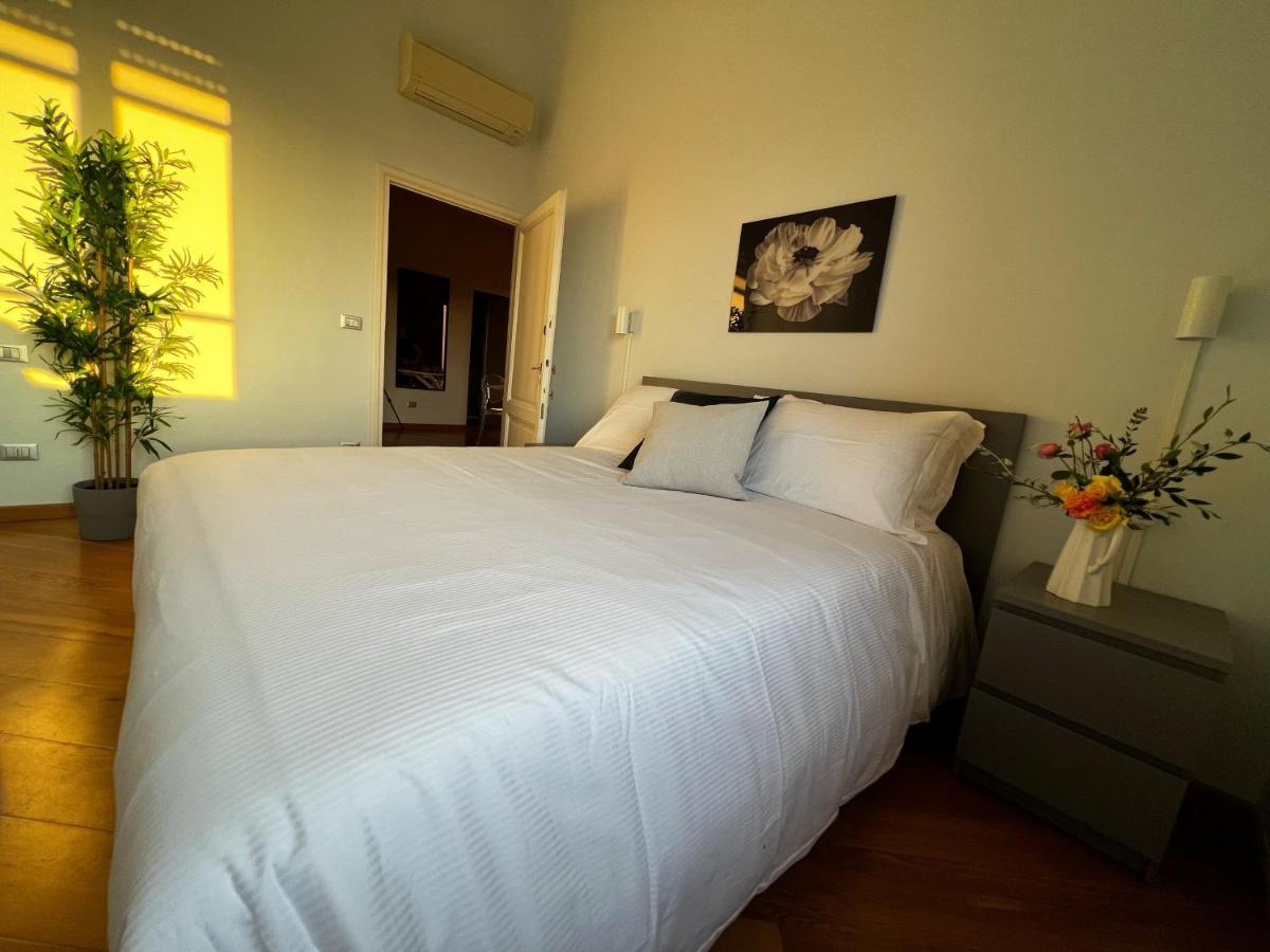 Chic Apt In Villa - Dolcevita Holiday Florencia Exterior foto