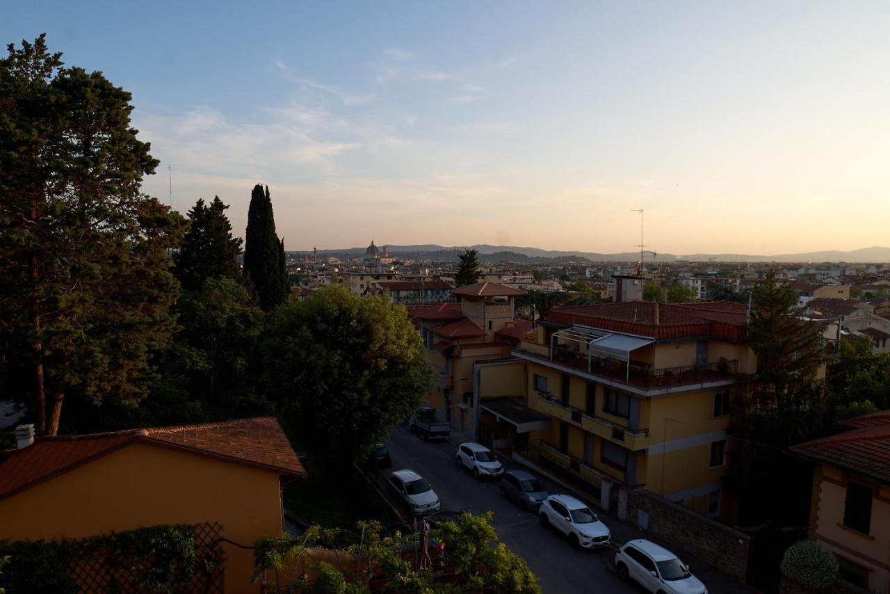 Chic Apt In Villa - Dolcevita Holiday Florencia Exterior foto